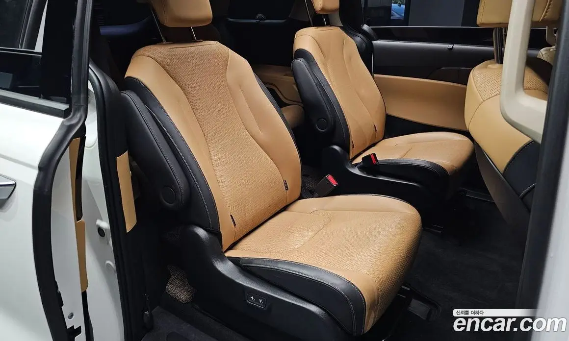 Kia Carnival 2022 2.2 автомат (гидро), фото 17