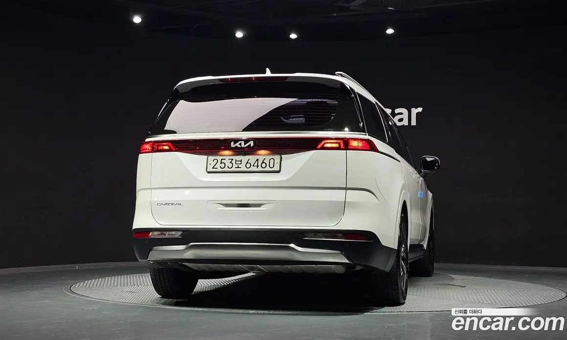 Kia Carnival 2022 2.2 автомат (гидро), фото 4