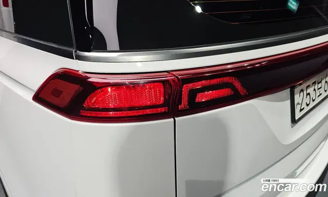 Kia Carnival 2022 2.2 автомат (гидро), миниатюра 9