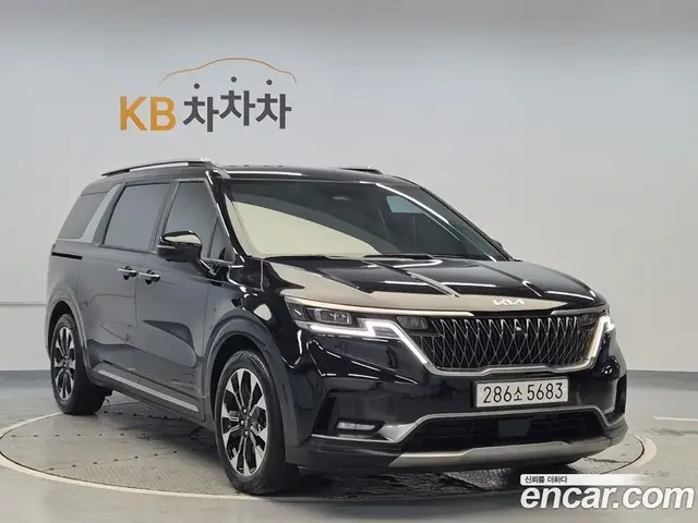 Kia Carnival, 2023, 49 517 км