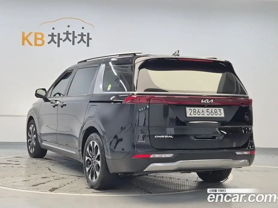 Kia Carnival 2023 2.2 автомат (гидро), фото 4