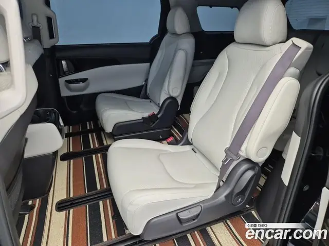 Kia Carnival 2023 2.2 автомат (гидро), миниатюра 10