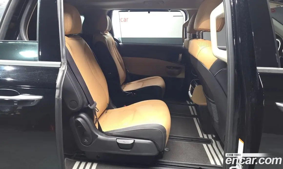 Kia Carnival 2023 2.2 автомат (гидро), фото 17