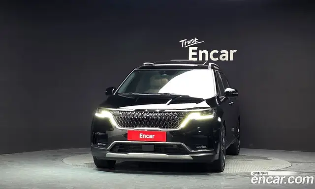 Kia Carnival 2023 2.2 автомат (гидро), миниатюра 3
