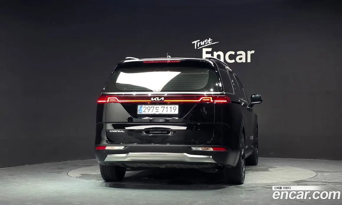 Kia Carnival 2023 2.2 автомат (гидро), фото 4