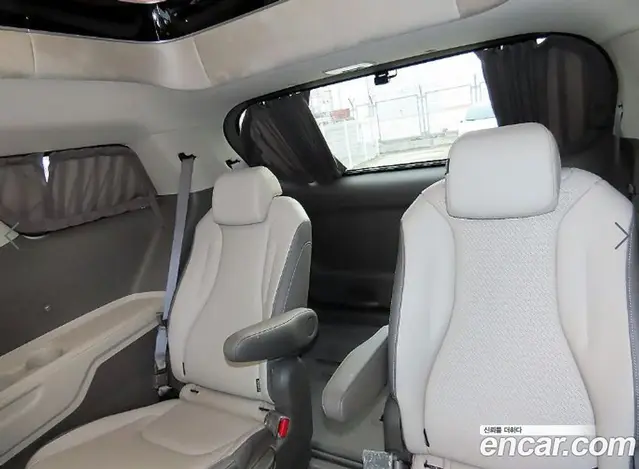 Kia Carnival 2024 3.5 автомат (гидро), миниатюра 7 Kia Carnival 2024 3.5 автомат (гидро), миниатюра 7