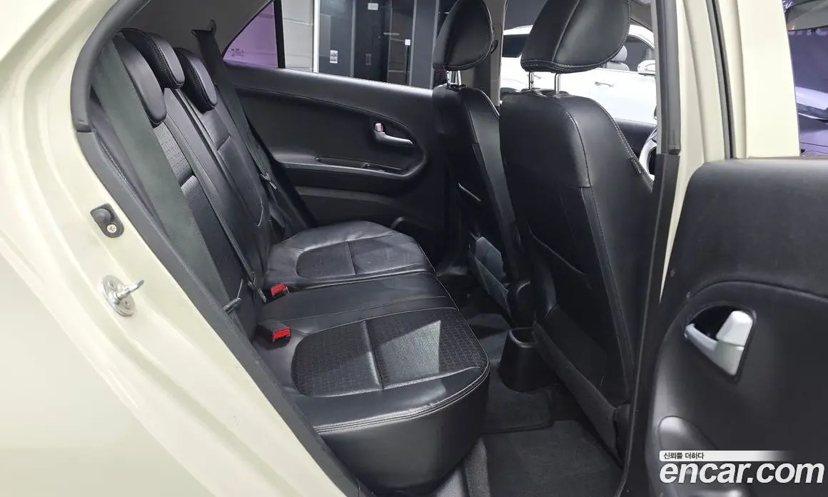 Kia Morning 2015 1.0 автомат (гидро), фото 18