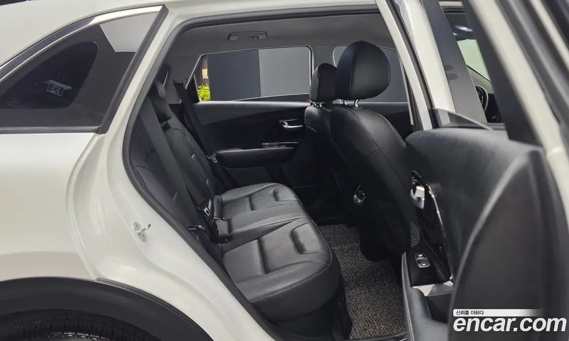 Kia Niro 2020 1.6 автомат (гидро), фото 17