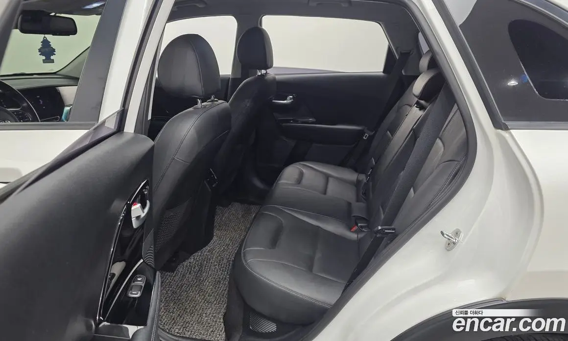 Kia Niro 2020 1.6 автомат (гидро), фото 18