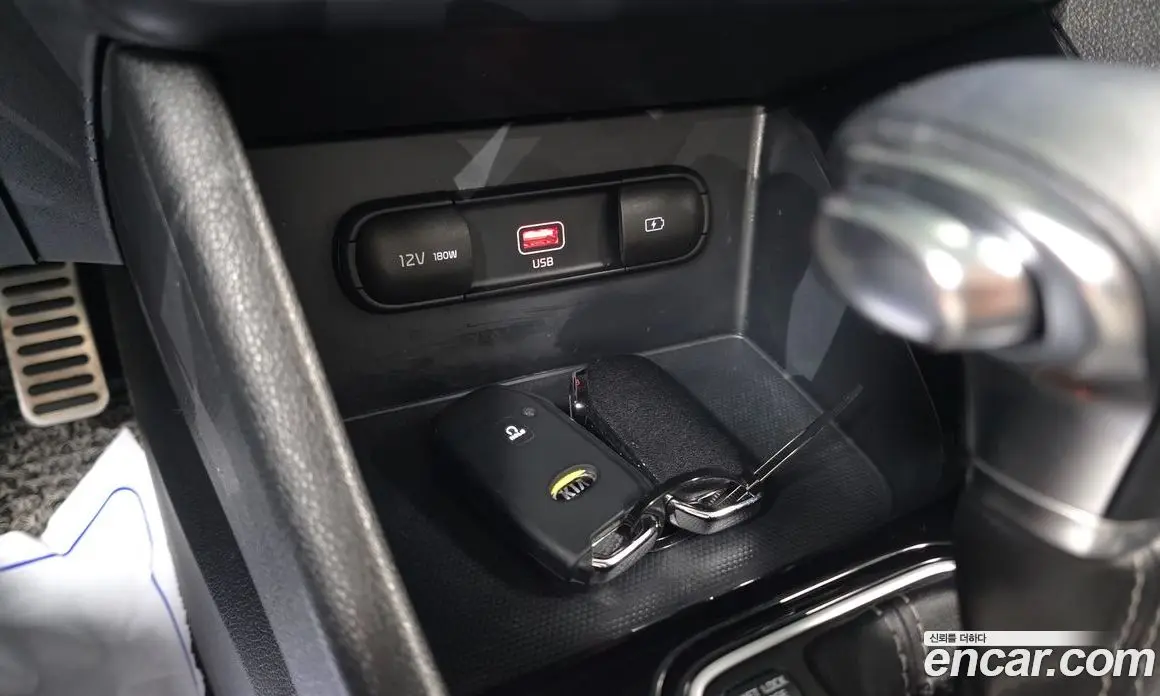 Kia Niro 2020 1.6 автомат (гидро), фото 19