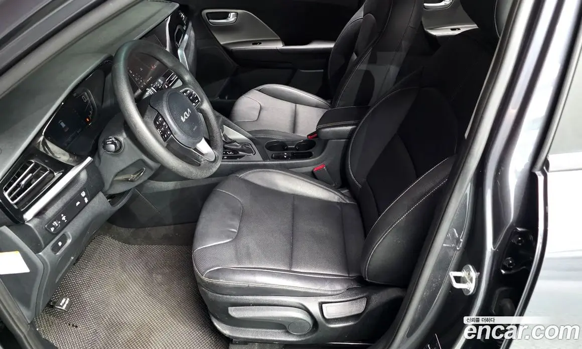 Kia Niro 2021 1.6 автомат (гидро), фото 13