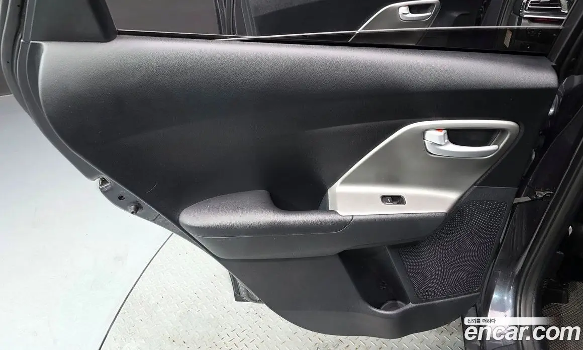 Kia Niro 2021 1.6 автомат (гидро), фото 15