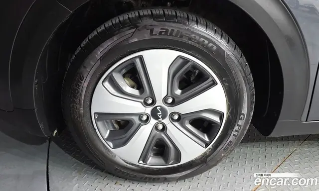 Kia Niro 2021 1.6 автомат (гидро), миниатюра 5