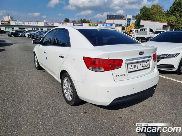 Kia Porte 2011 1.6 автомат (гидро), миниатюра 6 Kia Porte 2011 1.6 автомат (гидро), миниатюра 6