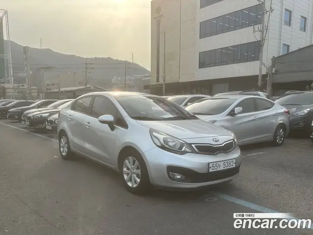 Kia Pride 2014 1.4 автомат (гидро), миниатюра 1