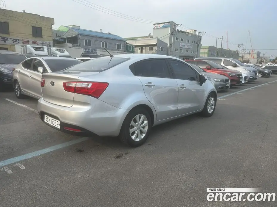 Kia Pride 2014 1.4 автомат (гидро), фото 4