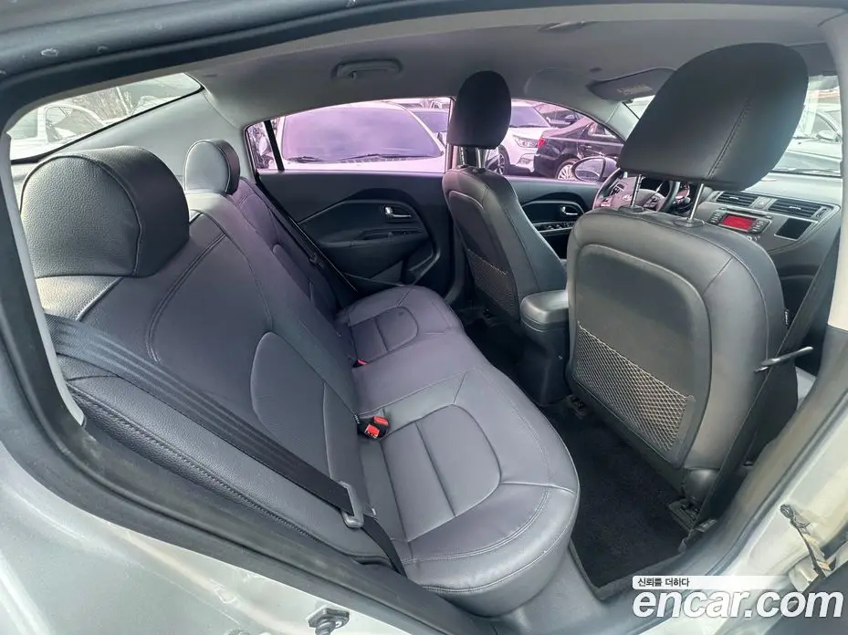 Kia Pride 2014 1.4 автомат (гидро), фото 8