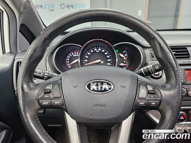 Kia Pride 2014 1.4 автомат (гидро), миниатюра 11
