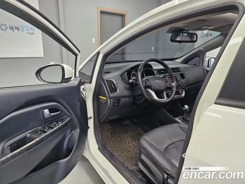 Kia Pride 2014 1.4 автомат (гидро), фото 10