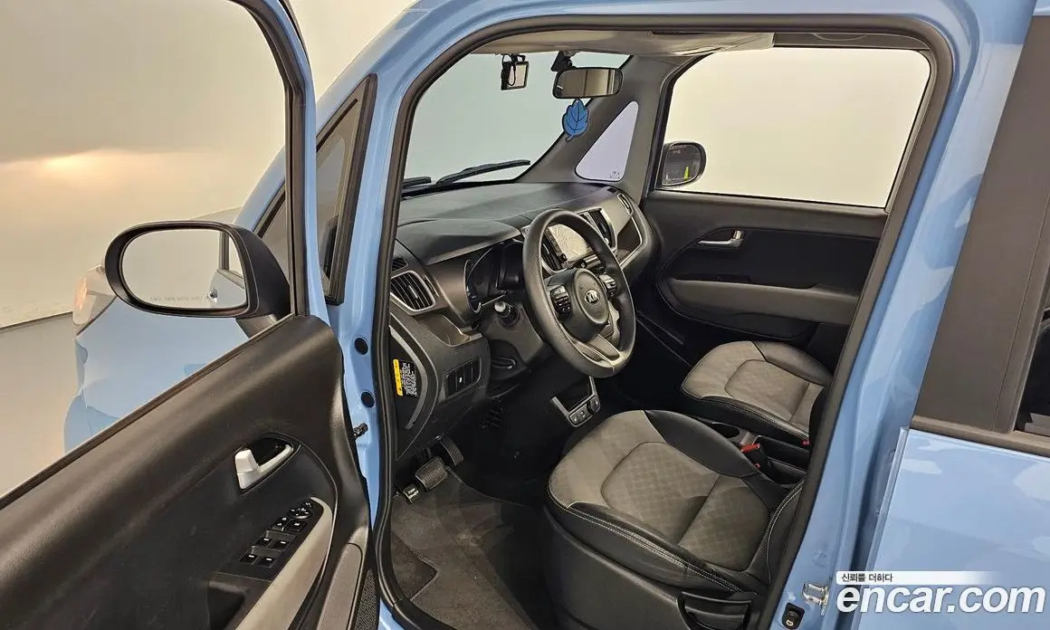 Kia Ray 2021 1.0 автомат (гидро), фото 13
