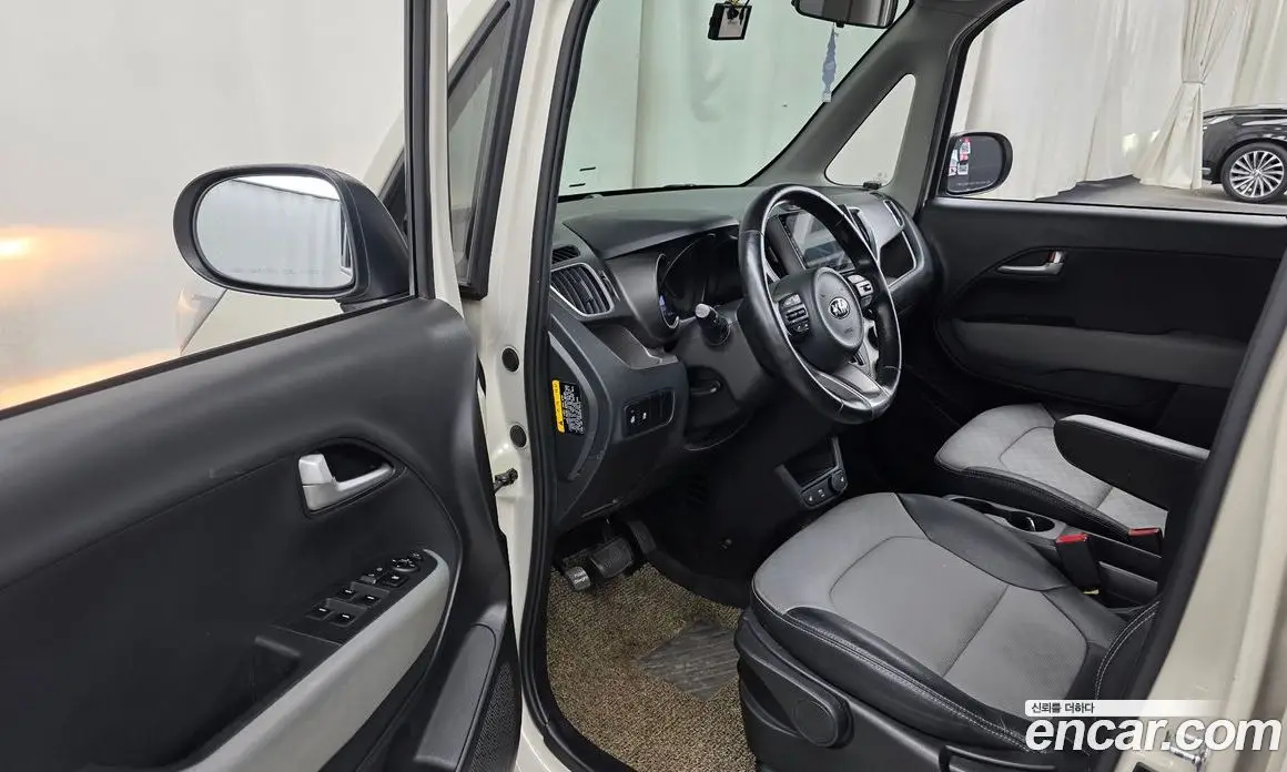Kia Ray 2021 1.0 автомат (гидро), фото 13
