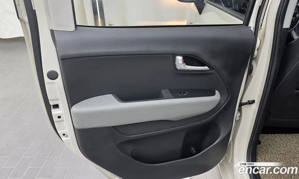 Kia Ray 2021 1.0 автомат (гидро), фото 15