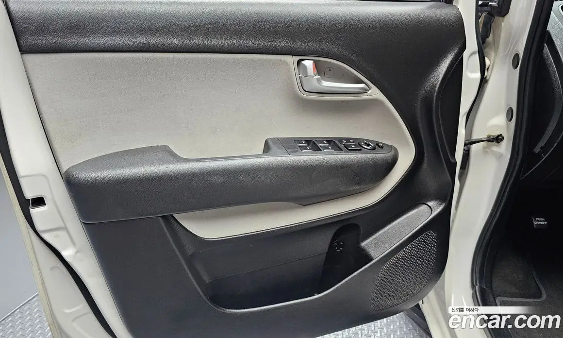 Kia Ray 2021 1.0 автомат (гидро), фото 14