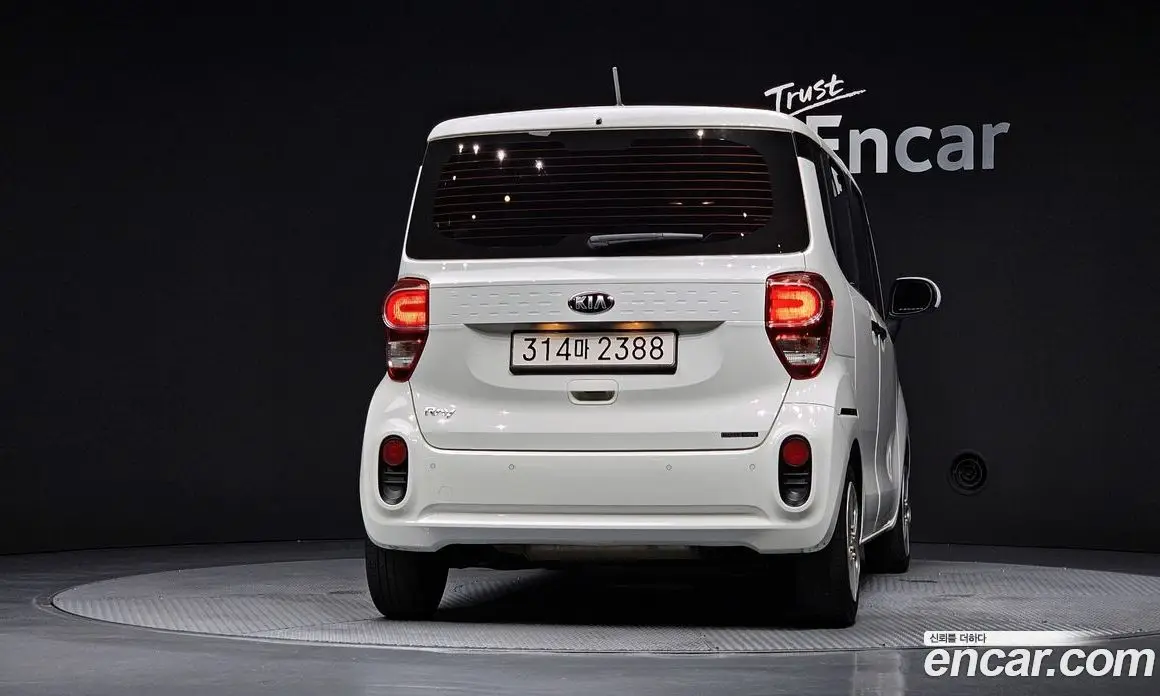 Kia Ray 2021 1.0 автомат (гидро), фото 4
