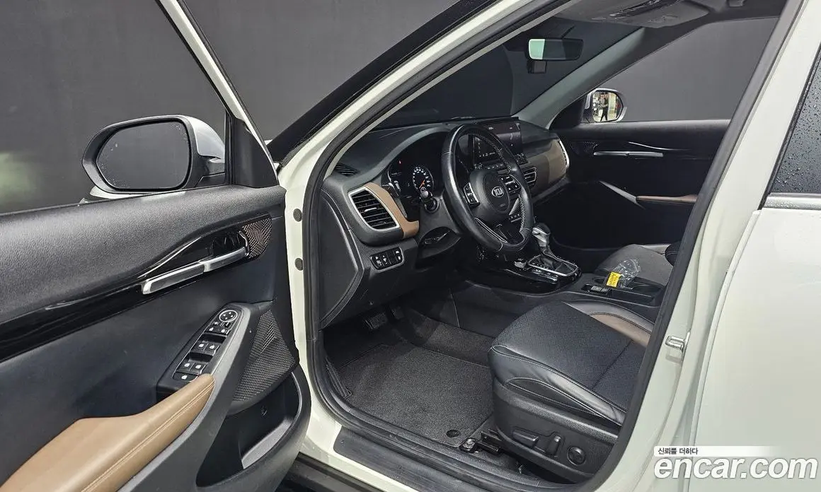 Kia Seltos 2020 1.6 автомат (гидро), фото 13 Kia Seltos 2020 1.6 автомат (гидро), фото 13
