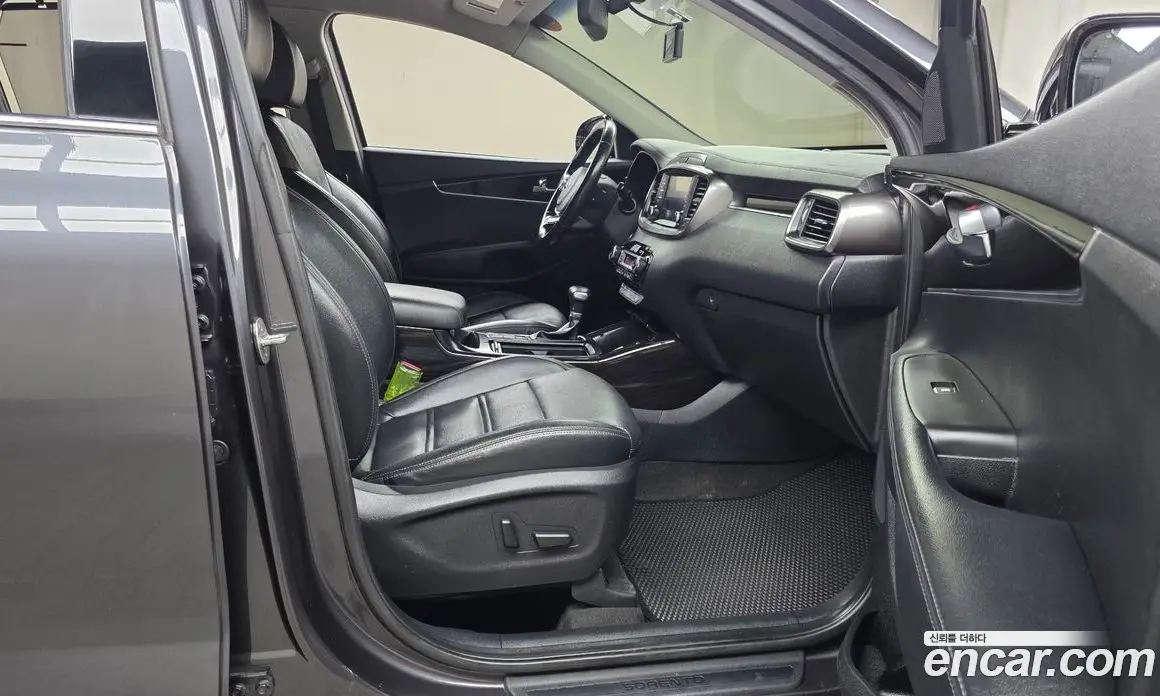 Kia Sorento 2018 2.0 автомат (гидро), фото 11