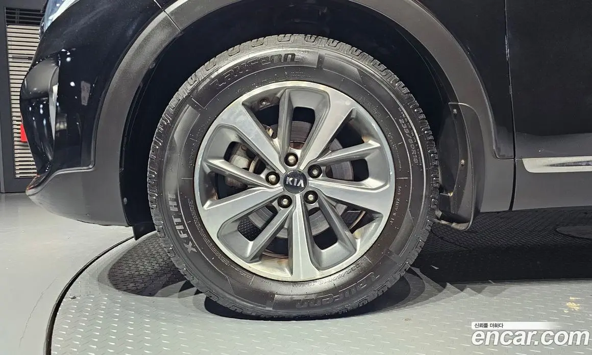 Kia Sorento 2018 2.0 автомат (гидро), фото 5 Kia Sorento 2018 2.0 автомат (гидро), фото 5