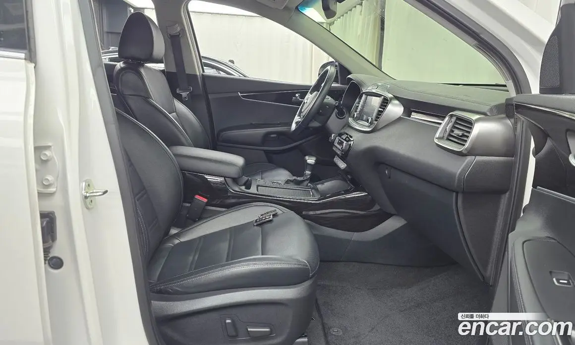 Kia Sorento 2019 2.0 автомат (гидро), фото 17 Kia Sorento 2019 2.0 автомат (гидро), фото 17