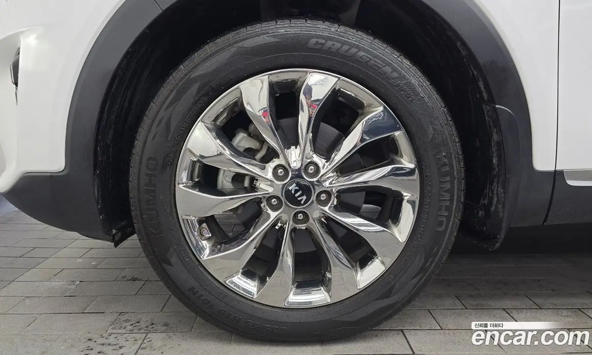 Kia Sorento 2019 2.0 автомат (гидро), фото 5 Kia Sorento 2019 2.0 автомат (гидро), фото 5