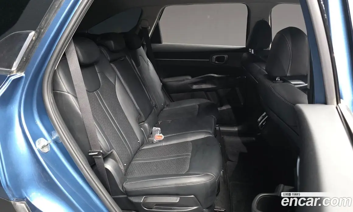 Kia Sorento 2023 2.2 автомат (гидро), фото 12