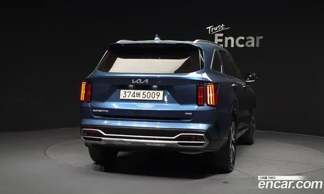Kia Sorento 2023 2.2 автомат (гидро), миниатюра 4