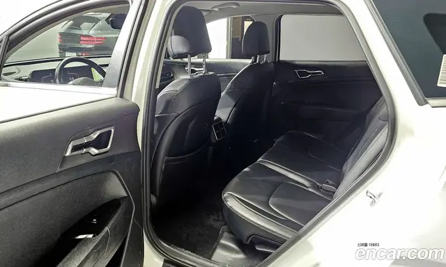 Kia Sportage 2022 2.0 автомат (гидро), миниатюра 11