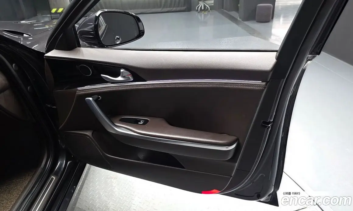 Kia Stinger 2017 2.0 автомат (гидро), фото 14