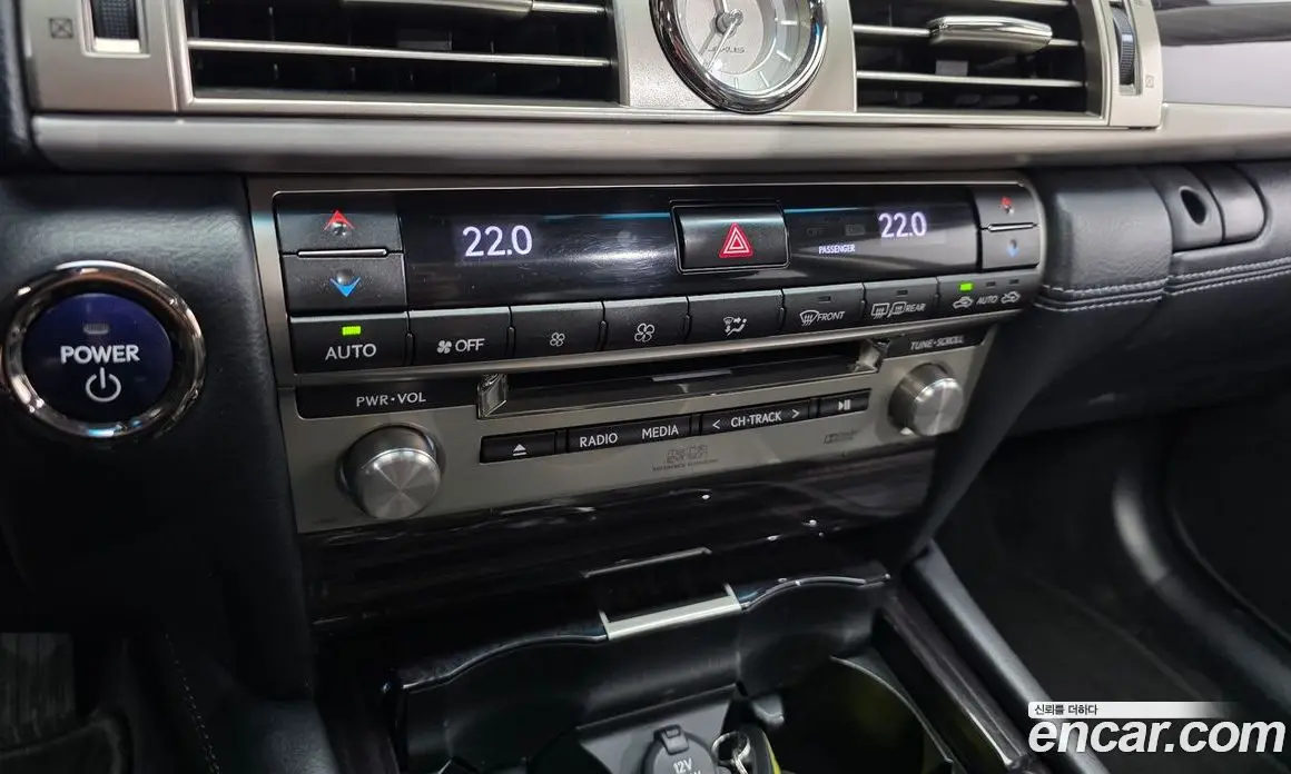 Lexus LS 2016 5.0 автомат (гидро), фото 16