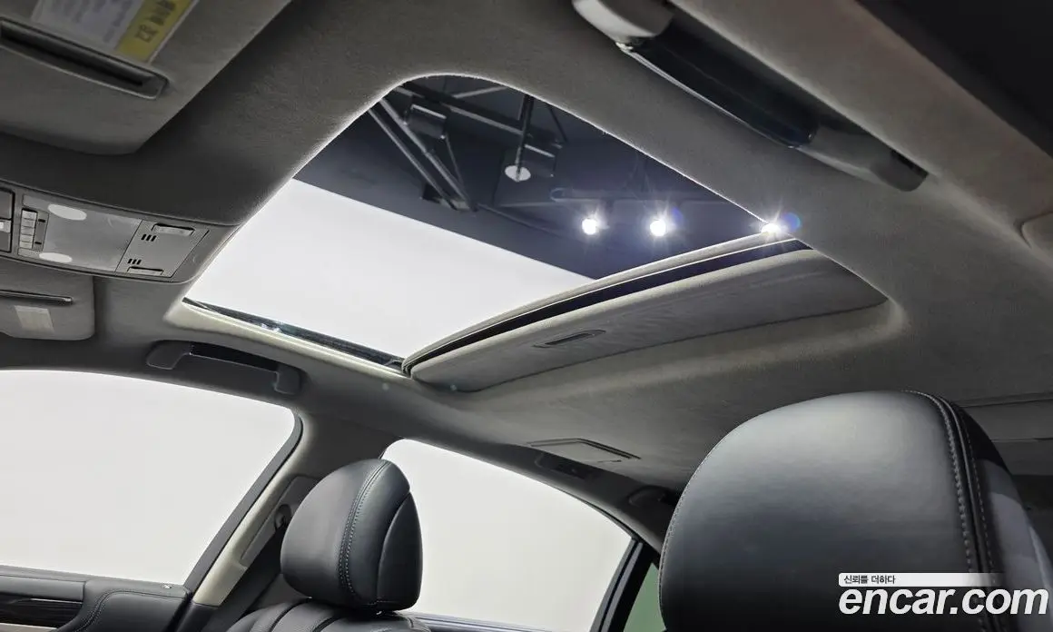 Lexus LS 2016 5.0 автомат (гидро), фото 19