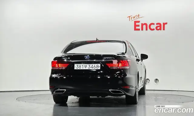Lexus LS 2016 5.0 автомат (гидро), миниатюра 4