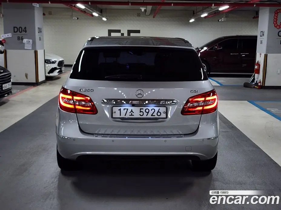 Mercedes-Benz B-Class 2014 1.8 автомат (гидро), фото 4 Mercedes-Benz B-Class 2014 1.8 автомат (гидро), фото 4