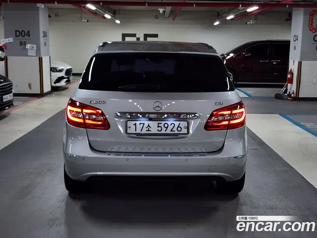 Mercedes-Benz B-Class 2014 1.8 автомат (гидро), миниатюра 4 Mercedes-Benz B-Class 2014 1.8 автомат (гидро), миниатюра 4