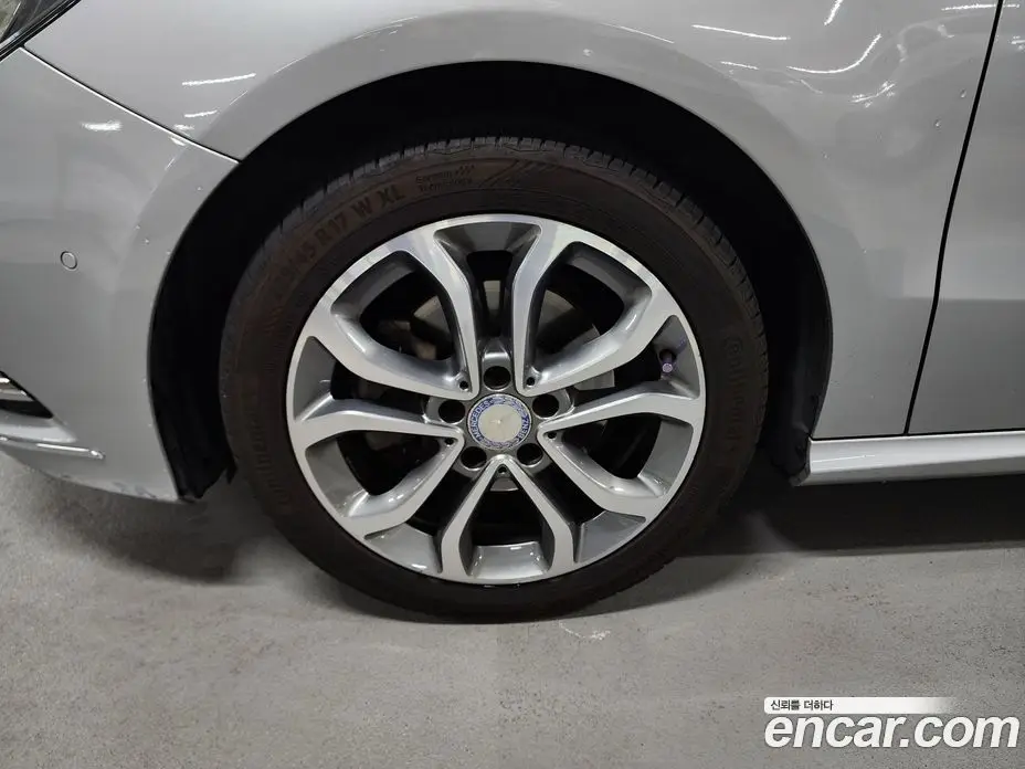 Mercedes-Benz B-Class 2014 1.8 автомат (гидро), фото 5 Mercedes-Benz B-Class 2014 1.8 автомат (гидро), фото 5