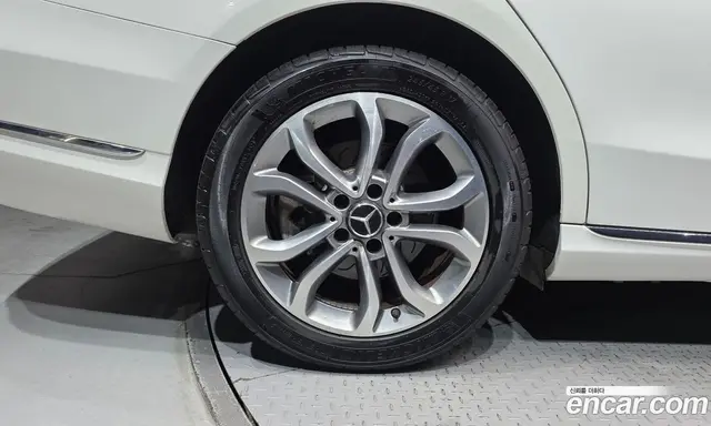 Mercedes-Benz C-Class 2015 2.0 автомат (гидро), миниатюра 5 Mercedes-Benz C-Class 2015 2.0 автомат (гидро), миниатюра 5