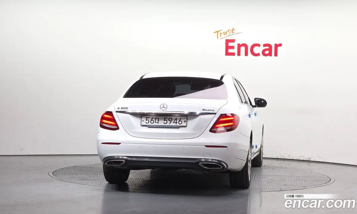 Mercedes-Benz E-Class 2018 2.0 автомат (гидро), фото 4