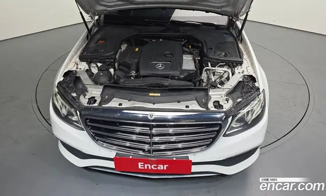 Mercedes-Benz E-Class 2018 2.0 автомат (гидро), миниатюра 6