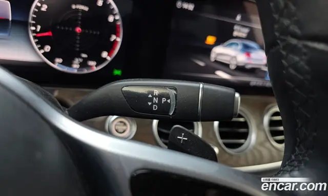 Mercedes-Benz E-Class 2018 2.0 автомат (гидро), миниатюра 9