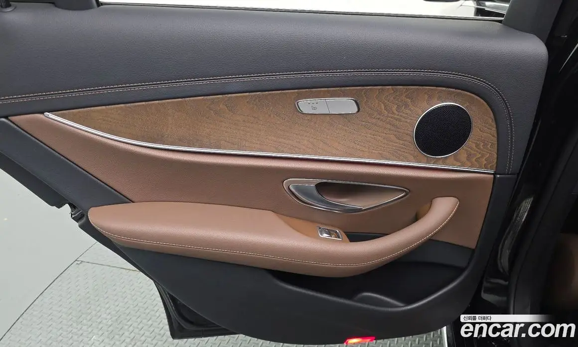 Mercedes-Benz E-Class 2022 2.0 автомат (гидро), фото 15