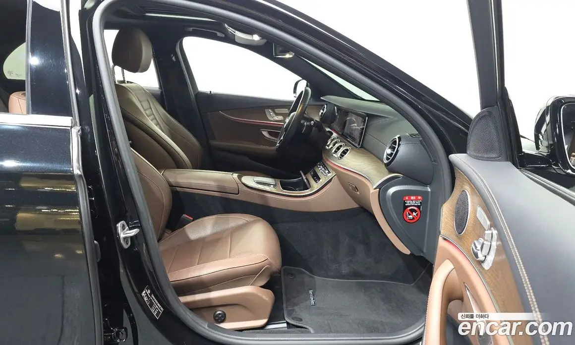 Mercedes-Benz E-Class 2022 2.0 автомат (гидро), фото 17