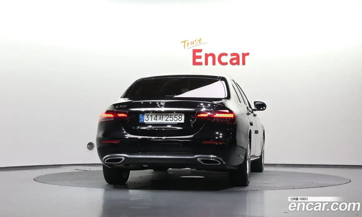 Mercedes-Benz E-Class 2022 2.0 автомат (гидро), фото 4